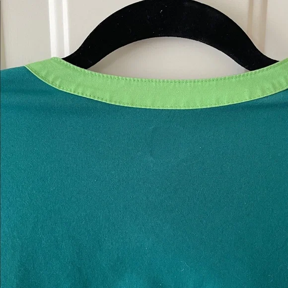 WonderWink Teal V-Neck Medical Scrub Top - Picture 3 of 5